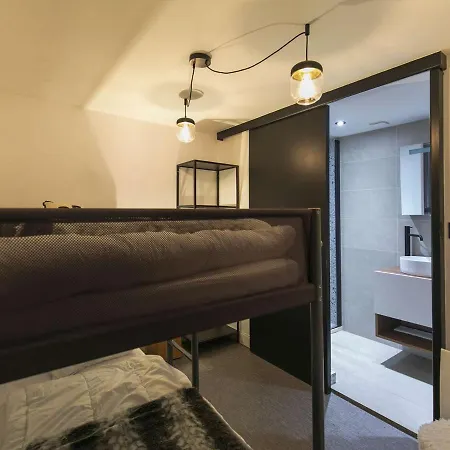 Hébergement de vacances Maison Spacieuse Au Centre De Cauterets, Avec Terrasse, Garage, Et Proche Commodites Et Telecabines. - Fr-1-401-260 Cauterets