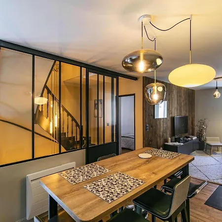 Maison Spacieuse Au Centre De Cauterets, Avec Terrasse, Garage, Et Proche Commodités Et Télécabines. - Fr-1-401-260 *